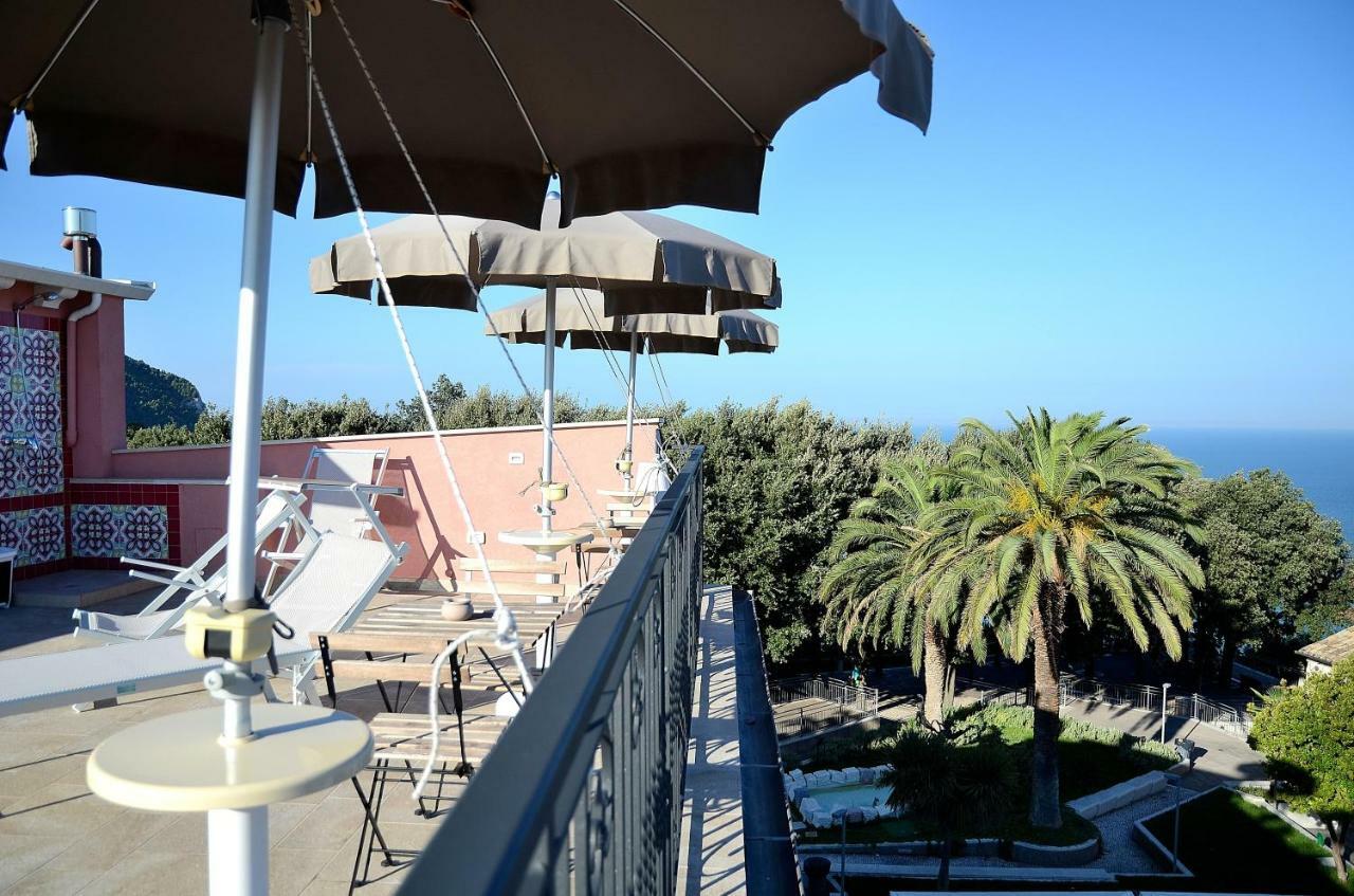 L'Orizzonte Relais Sirolo Hotel Bagian luar foto